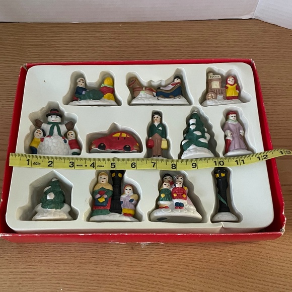 Vtg SNOWFLAKE Village 12 Pc Christmas Accessories Set Egg Nog Cart Trees People - Picture 6 of 7